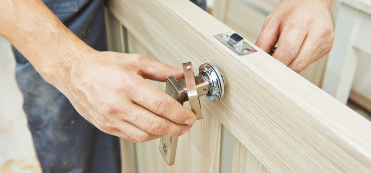 interior door repair La Riviera
