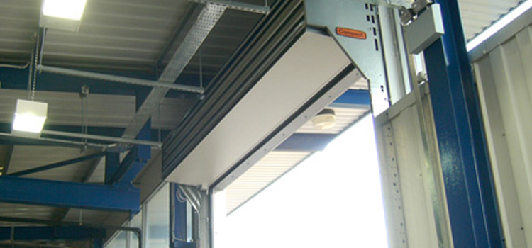overhead sectional doors La Riviera